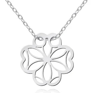 Collier en argent massif 925 (millièmes) avec gravure pour maman