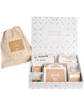 Le Petit Pousse Boite à papa remplie de cadeaux